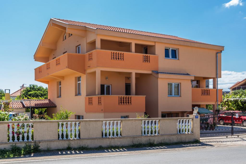Apartments Angelina Sukosan Bagian luar foto